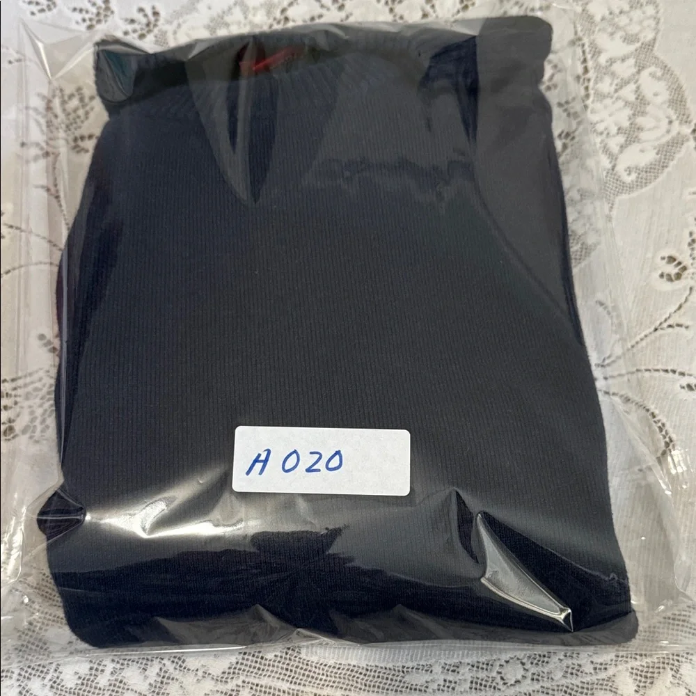 Levi's Men's Deep Blue Cotton Crewneck Sweater Size‎ Large